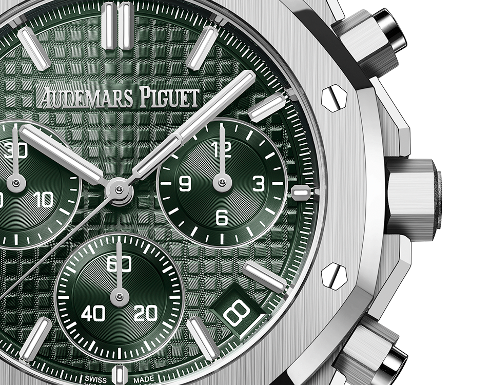 Khaki Green Dial Chronograph 41mm G304741